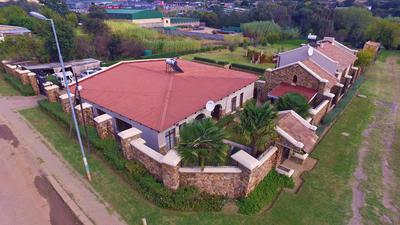 Property for Sale in Magaliesburg Central with Potential for multiple uses For Sale in Magaliesburg, Magaliesburg