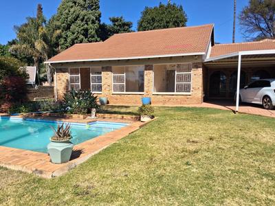 House For Sale in Helderkruin, Roodepoort